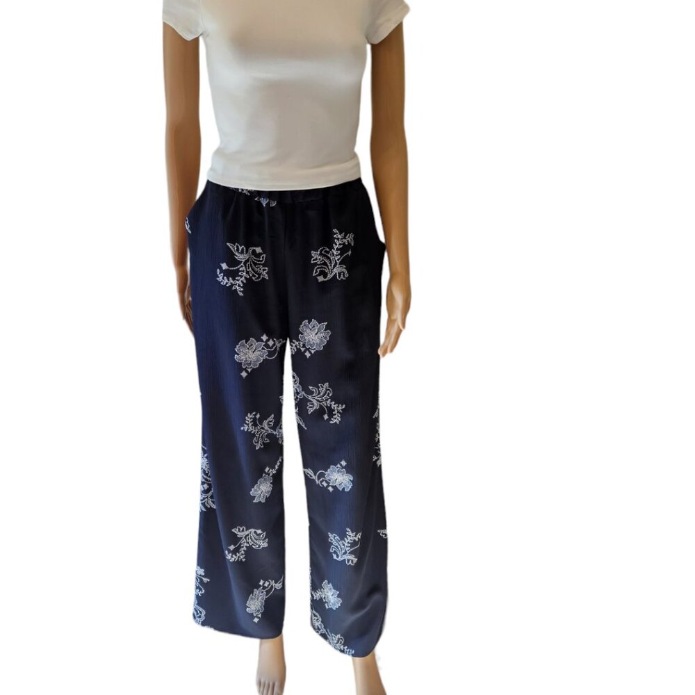 Xhilaration -Womens Boho Blue with white Flower Print wide Leg Pants S